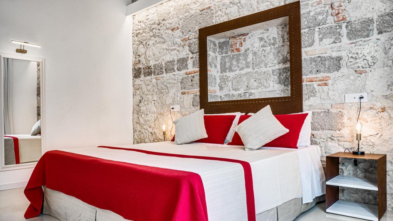Kalista Hotel Каляри Екстериор снимка