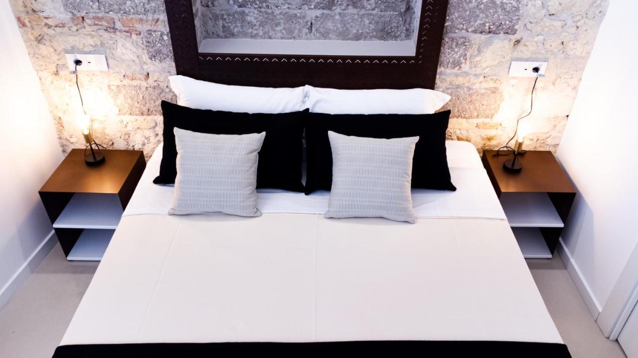Kalista Hotel Каляри Екстериор снимка