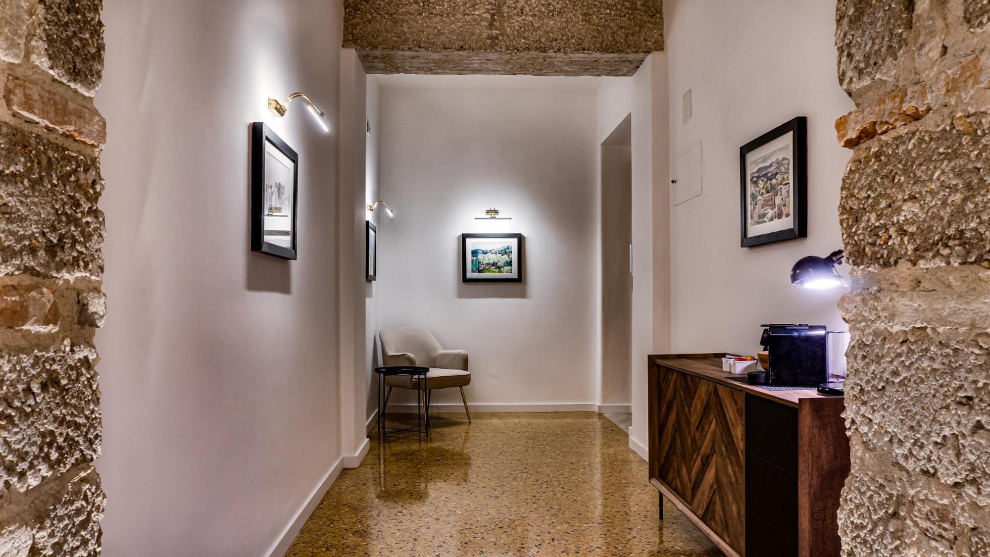 Kalista Hotel Каляри Екстериор снимка